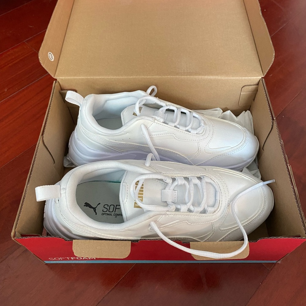 White puma sneakers brand new in box
